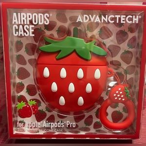 Strawberry 🍎 apple brand new 
AirPod Case Silicone...